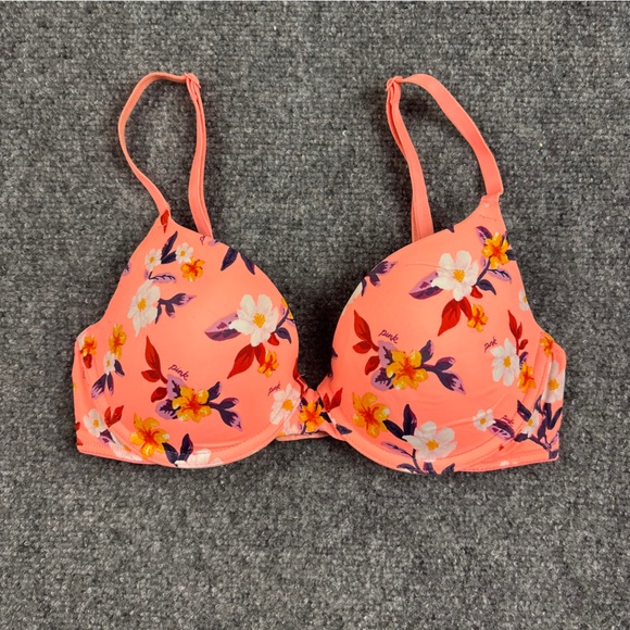 PINK Victoria's Secret Other - PINK Victoria’s Secret Peach Floral Wear Everywhere T-Shirt lightly lined 32C